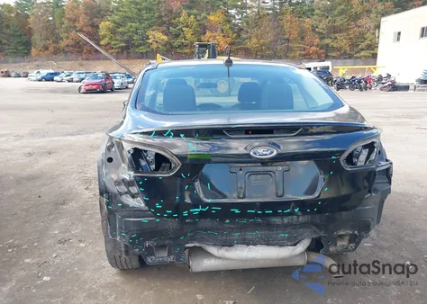 2016 Ford Focus Se z USA, uszkodzony, nr VIN 1FADP3F21GL401191